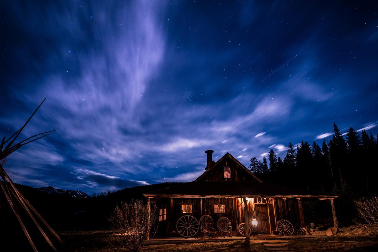 Dunton Hot Springs Hotel Exterior photo